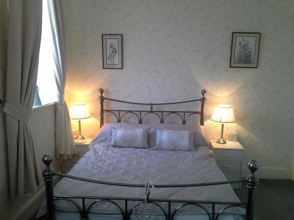 Green Bank Guest House Barrow-in-Furness Phòng bức ảnh