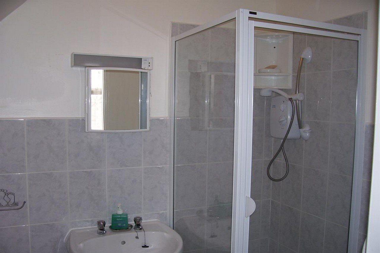 Green Bank Guest House Barrow-in-Furness Ngoại thất bức ảnh