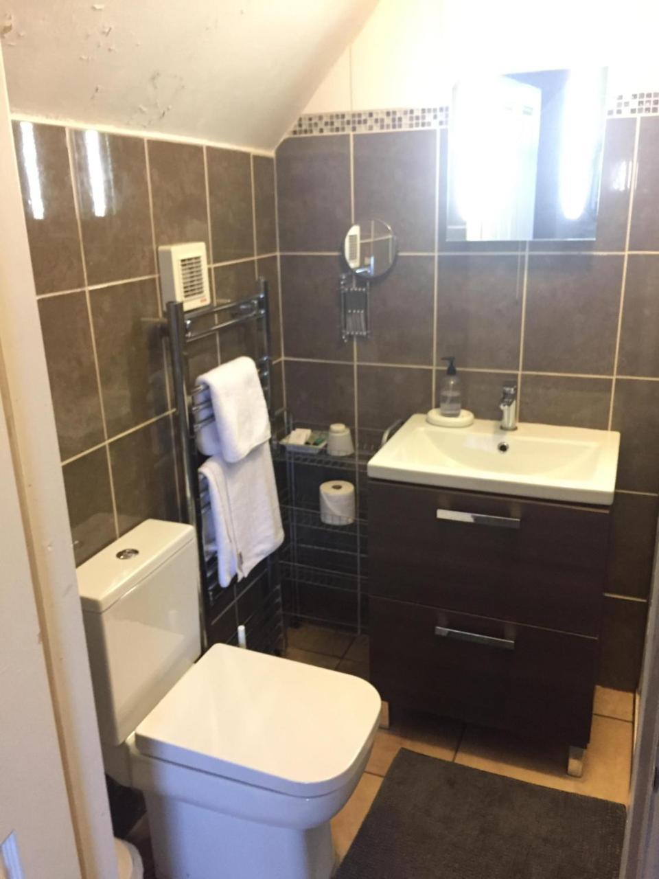 Green Bank Guest House Barrow-in-Furness Ngoại thất bức ảnh